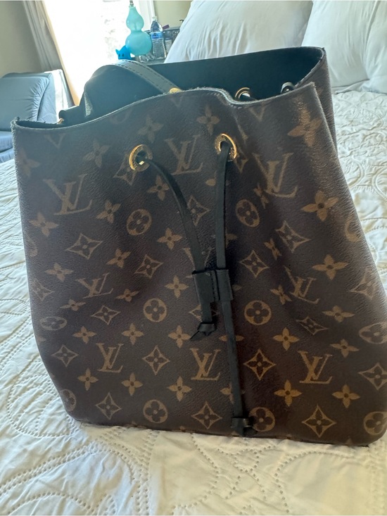 Louis Vuitton Handbags - Louis Vuitton Monogram Canvas Drawstring Shoulder Bag in Brown